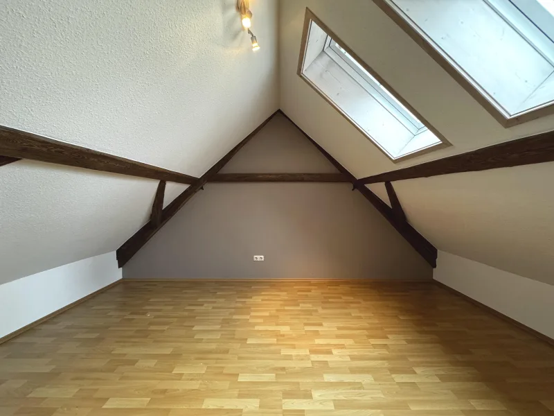 Schlafzimmer 1 DG