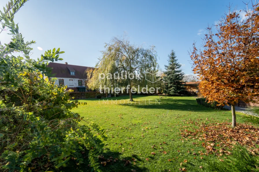 Titelbild - Haus kaufen in Leipzig - Exklusives Anwesen nahe der Leipziger Seenlandschaft