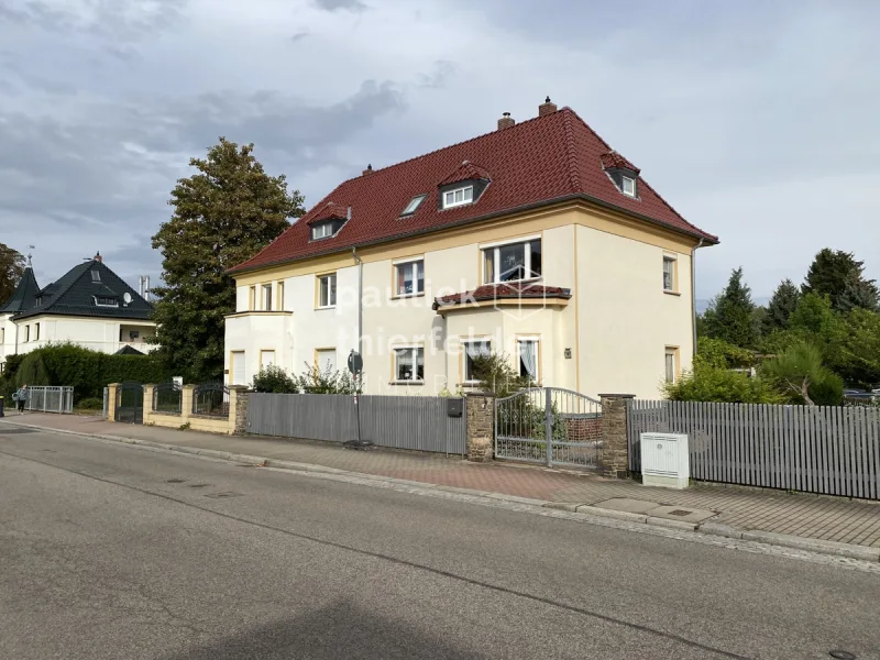 Bild1 - Haus kaufen in Borna - Geräumige Doppelhaushälfte mit familienfreundlichem Grundstück