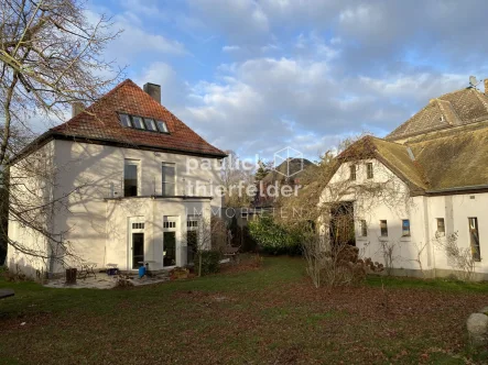 IMG_6859 - Haus kaufen in Taucha - Großzügiges Ein-/Zweifamilienhaus mit historischem Charme