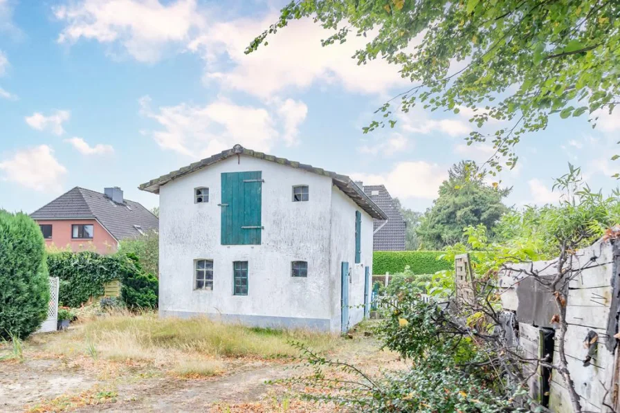 Massiv errichteter Schuppen