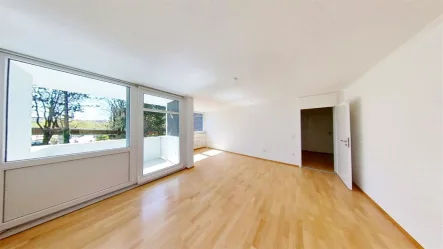 Wohnzimmer - Wohnung mieten in München - Hell und Lichtdurchflutet - ideal für Singles oder junge Paare