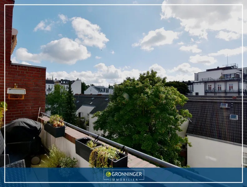 Titelbild  - Wohnung kaufen in Hamburg - Rotherbaum - Attraktive, vermietete 3 Zi.-ETW mit großem Südbalkon, TG-Stellplatz und Personenaufzug