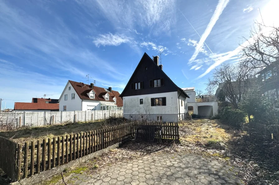 Titelbild - Grundstück kaufen in Hebertshausen - 994m² Baugrundstück mit Baugenehmigung für 4 Reihenhäuser in der Nähe vom Bahnhof Hebertshausen