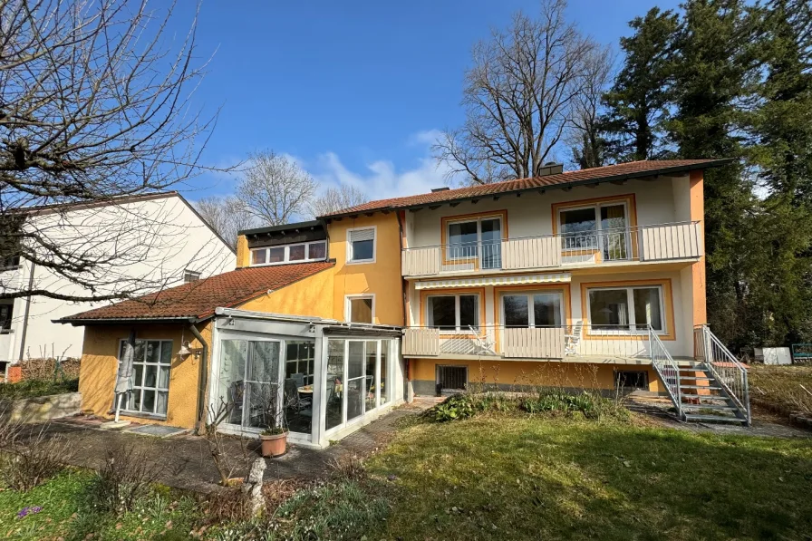 Außenansicht - Zinshaus/Renditeobjekt kaufen in Dachau - EFH mit ca. 768m² Grundstück  in guter Wohnlage von Dachau - großzügige Neubebauung möglich!