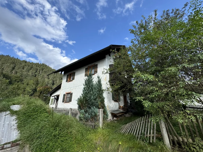 Titelbild - Haus kaufen in Garmisch-Partenkirchen - Einfamilienhaus im historischen Ortskern von Partenkirchen (GAP) zu verkaufen!