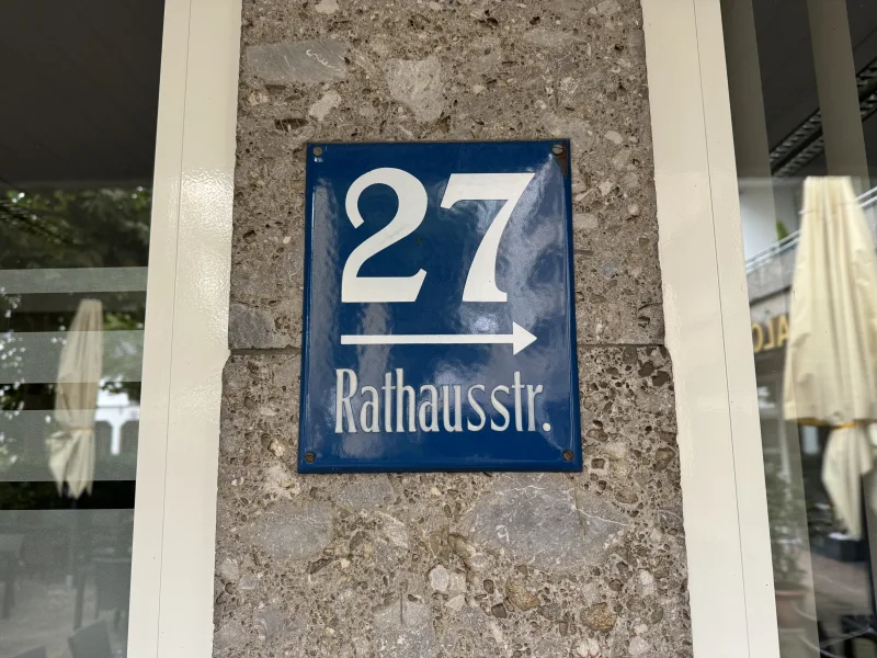 Rathausstraße 27