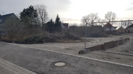 Titelbild - Grundstück kaufen in Dachau - Attraktives Baugrundstück für Atriumwohnen (Dreispänner) in Dachau