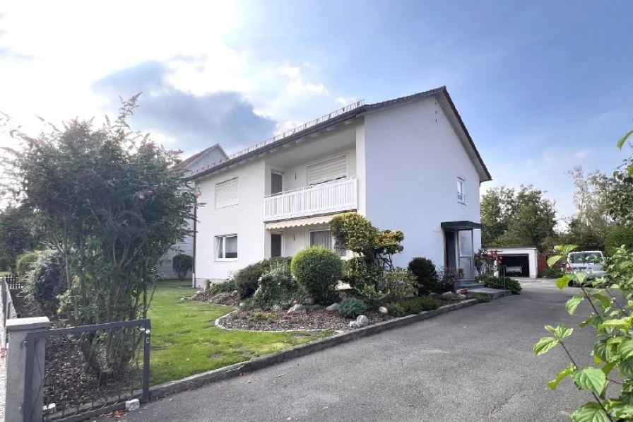 Titelbild - Haus kaufen in Erdweg - Gepflegtes Zweifamilienhaus in idyllischer Lage von Erdweg im Landkreis Dachau