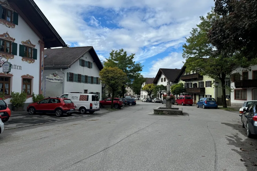 Im Herzen von Partenkirchen! - Haus kaufen in Garmisch-Partenkirchen - Einfamilienhaus im historischen Ortskern von Partenkirchen (GAP) zu verkaufen!