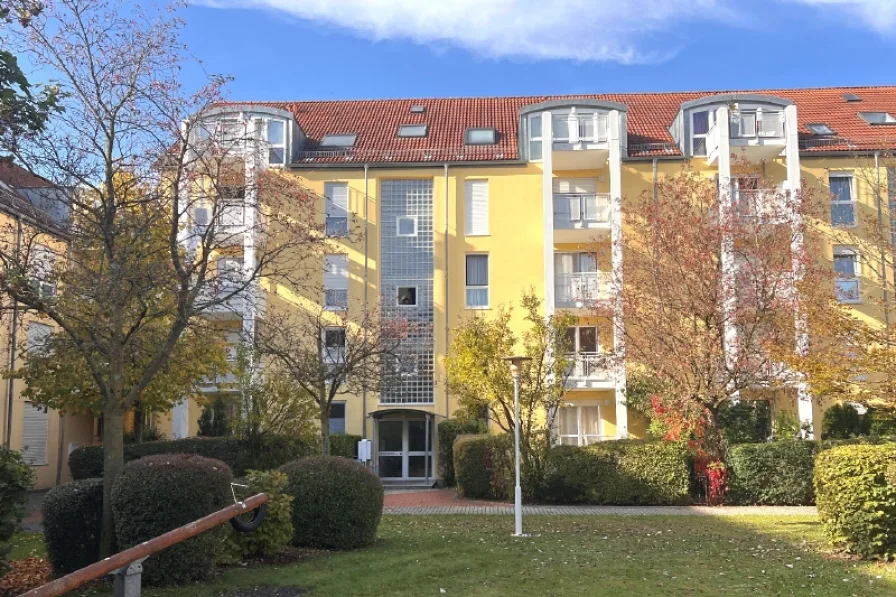 Außenansicht - Wohnung kaufen in Karlsfeld - Klasse 2-Zi Wohnung mit Balkon in Top-Lage von Karlsfeld