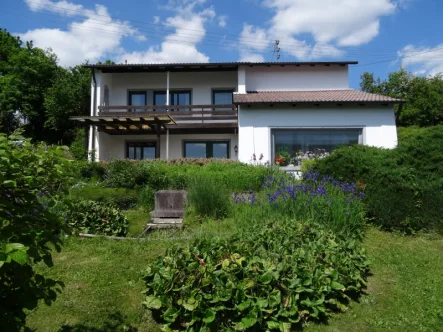 Titelbild - Haus kaufen in Reisgang - Wunderschönes Einfamilienhaus in idylischer Ortsrandlage von Reisgang (bei Pfaffenhofen)!