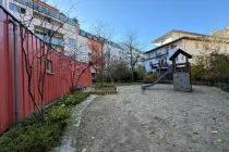 Kinderspielplatz im Innenhof