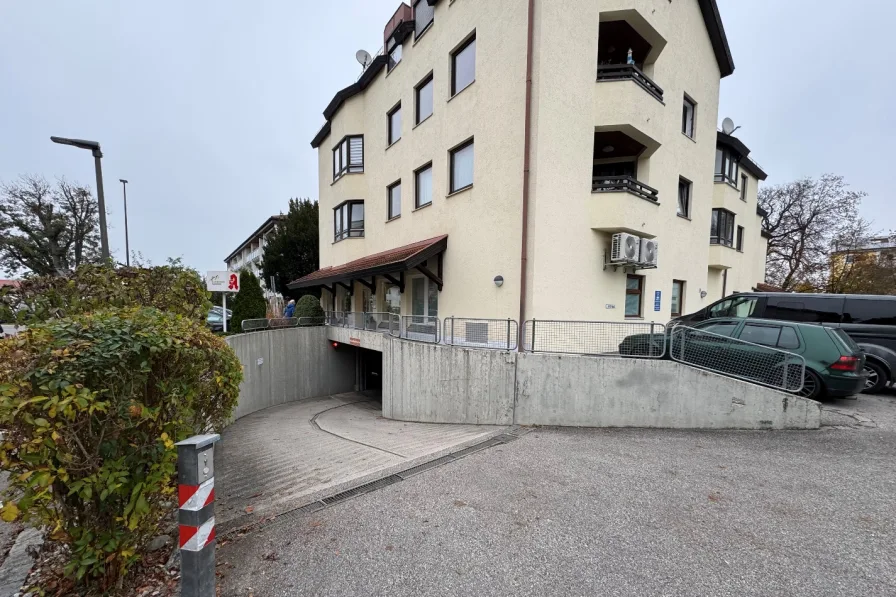 Titelbild - Garage/Stellplatz kaufen in Weilheim - Duplex-Tiefgaragenstellplatz in Weilheim zu verkaufen!