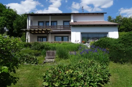 Titelbild - Haus kaufen in Reisgang - Wunderschönes Einfamilienhaus in idylischer Ortsrandlage von Reisgang (bei Pfaffenhofen)!