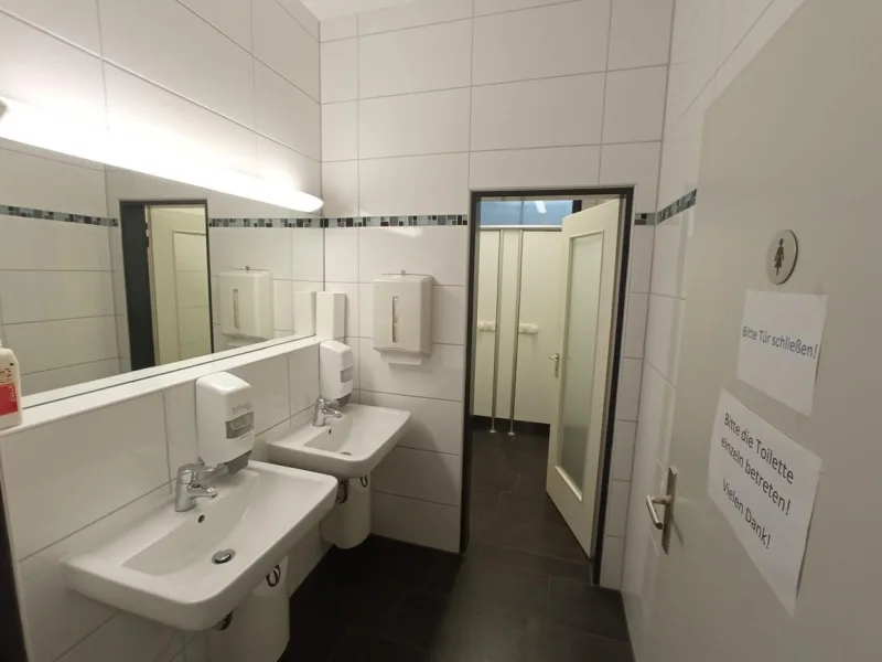 WC-Vorraum Damen