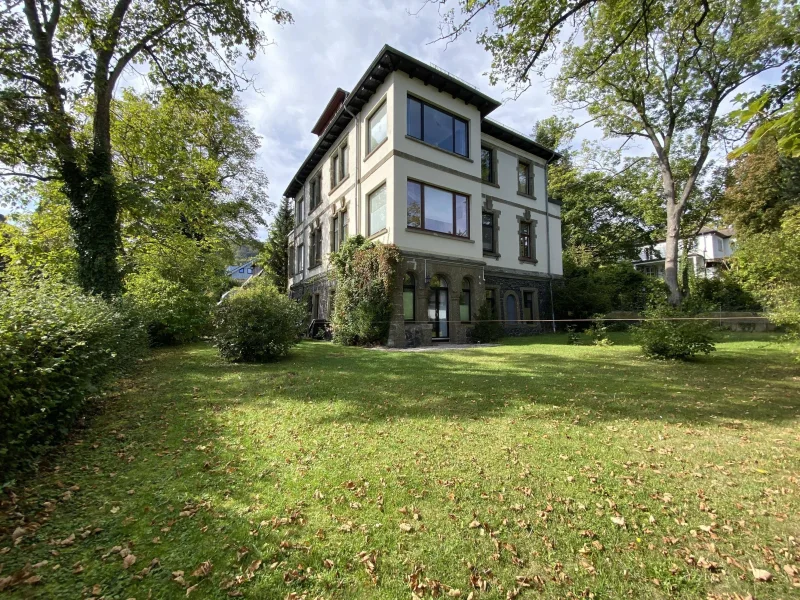 Außenansicht - Wohnung kaufen in Kassel - Sehr großzügige, elegante Wohnung in Kassel-Bad Wilhelmshöhe/ Mulang