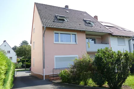 Ansicht - Haus kaufen in Kassel - Tiptop renoviertes 3 Fam.-Haus in beliebter Lage von Kassel-Niederzw.