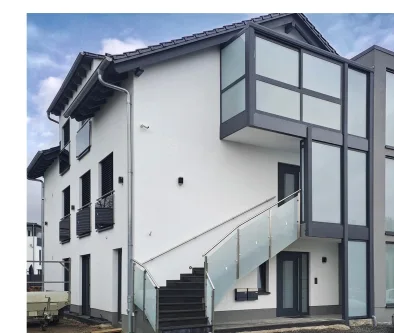 Hausansicht - Wohnung mieten in Fuldatal - Exklusive 3 - 4 - Zimmerwohnung mit großer Terrasse in Fuldatal OT