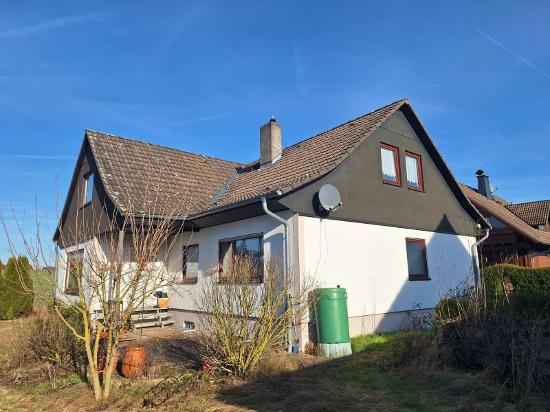 Ansicht - Haus kaufen in Kassel - Gepflegtes 1-2 Familienhaus in sonniger Lage von Kassel-Warteberg