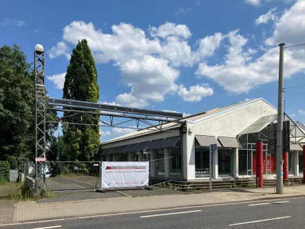 Einfahrt - Halle/Lager/Produktion mieten in Kassel - Attraktive große Werkstatthalle mit Bürotrakt und Hofstellplätzen in Kassel-Nord