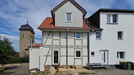 Hausansicht hinten - Haus mieten in Habichtswald - Liebhaberobjekt-  Top renoviertes Fachwerkhaus in Schauenburg-Ehlen