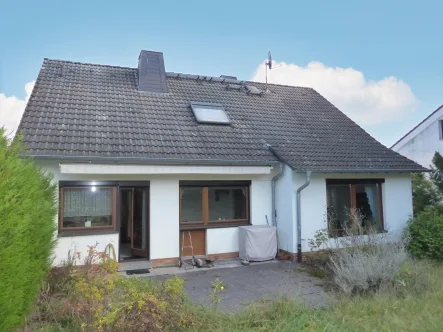 Rückansicht - Haus kaufen in Fuldatal - Familienfr. 1-2 Fam.-Haus in ruhiger Panoramal. von Fuldatal-Simmersh.