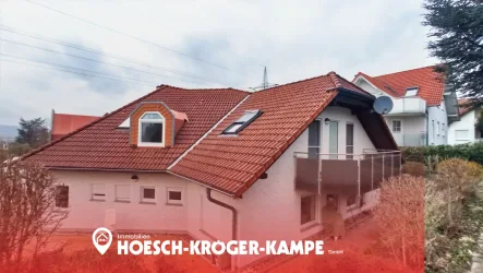 Außenansicht, Hausrückseite - Wohnung mieten in Niestetal - Schöne 3-ZKB-DG-Wohnung mit Balkon in Niestetal-Sandershausen.