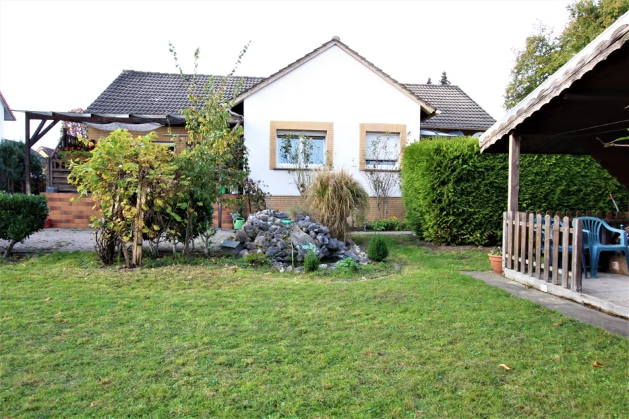 Gartenblick - Haus kaufen in Hamm / Pelkum - Freistehendes Einfamilienhaus auf großem Grundstück