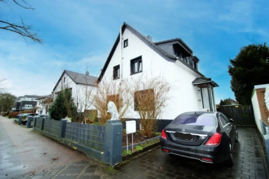 Straßenansicht - Haus kaufen in Dorsten - Freistehendes Einfamilienhaus in guter Lage