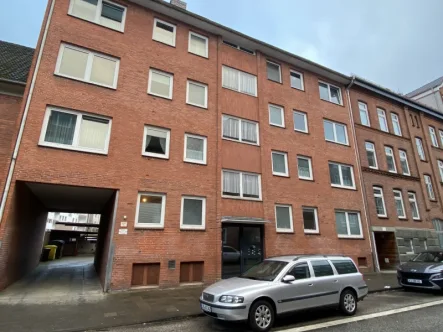 Außen - Wohnung mieten in Kiel - 1-Zimmerwohnung in der Koldingstraße