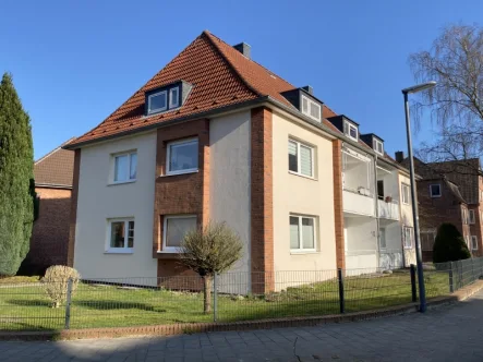 Außen - Wohnung mieten in Kiel - Renovierte 3-Zimmerwohnung im Wulfsbrook