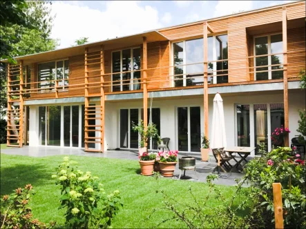 Titel - Haus kaufen in München - modernes Niedrigenergiehaus mit Liebe zum Detail in Premium-Lage