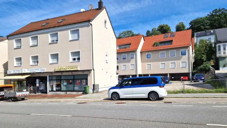 Hausansicht - Wohnung kaufen in Schwandorf - Charmante Etagenwohnung auf 2 Ebenen