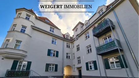 Titelbild - Wohnung kaufen in Augsburg - WEIGERT: Wunderschöne 2-Zimmer-Wohnung mit Balkon in Augsburgs "Weber-Ensemble"