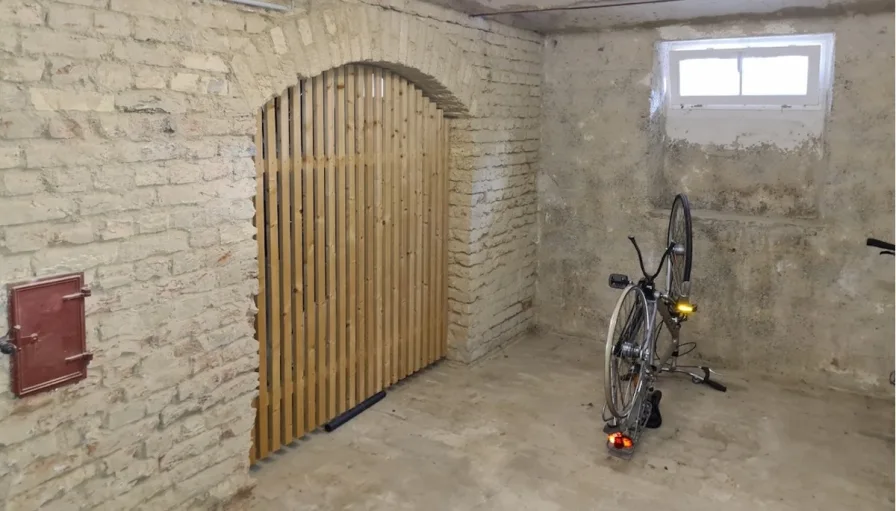 Fahrradkeller im Gebäude