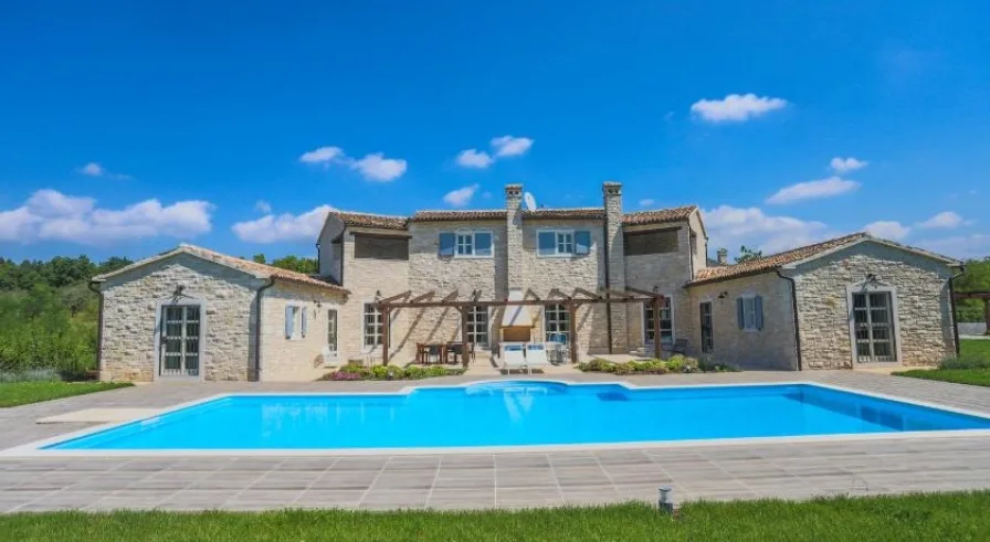 295207581 - Haus kaufen in Porec - Einzigartiges Haus mit großem Garten und freiem Ausblick