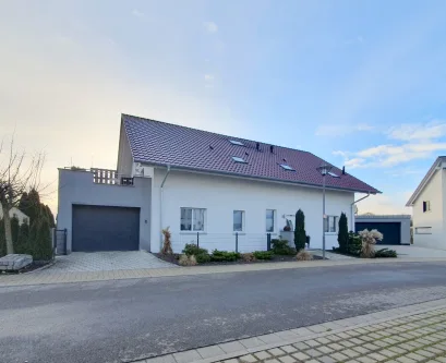  - Wohnung kaufen in Ehingen - Exklusive Maisonettewohnungmit großer Dachterrasse