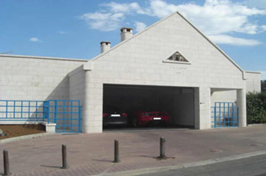 01-Außen-Garage