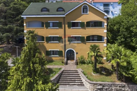 1 - Haus kaufen in Opatija - Großes Wohnhaus mit 9 Apartments in Meeresnähe