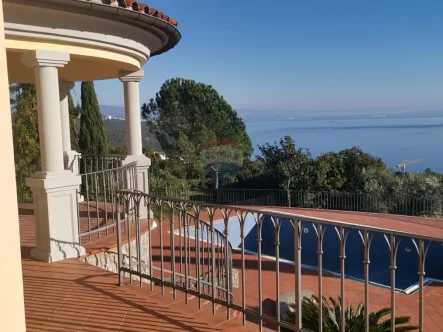 5 - Haus kaufen in Opatija - Prächtige Villa mit Pool und Panorama Meerblick