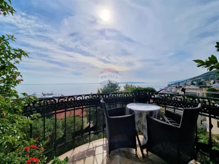 1 - Wohnung kaufen in Opatija - Zentralgelegene Villa-Wohnung mit Meerblick