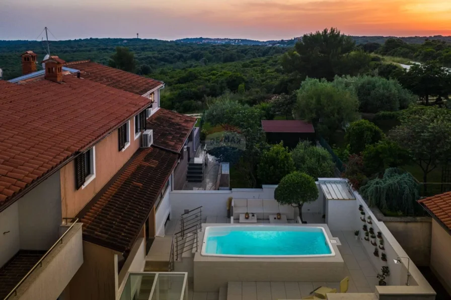 Außen-Ausblick - Haus kaufen in Pula - Haus mit zwei Wohnungen in Strandnähe