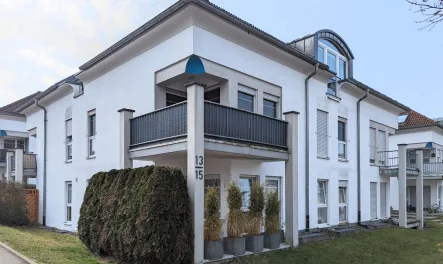 Terrasse - Wohnung kaufen in Weißenhorn - Barrierearmes Wohnen in Weißenhorn: 2 Zimmer EG-Wohnung zum Kauf