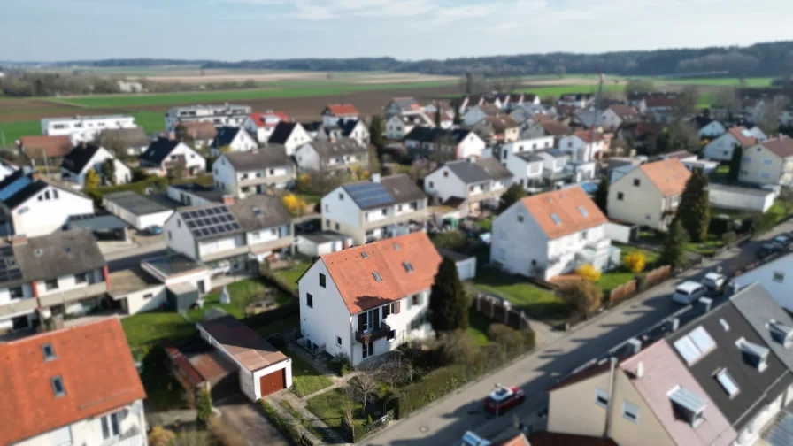 Wohnumfeld - Haus kaufen in Weißenhorn - Renovierungsbedürftige DHH in der Fuggerstadt Weißenhorn!