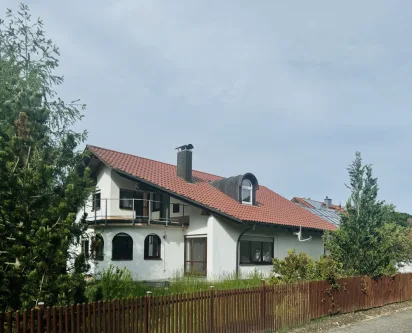  - Haus kaufen in Schmiechen - Großes Wohnhaus mit ca. 70 m² DG zum Fertigstellen in Schmiechen