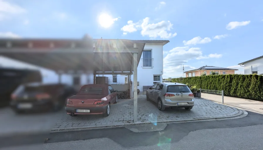 Carport mit Pkw-Freiplatz