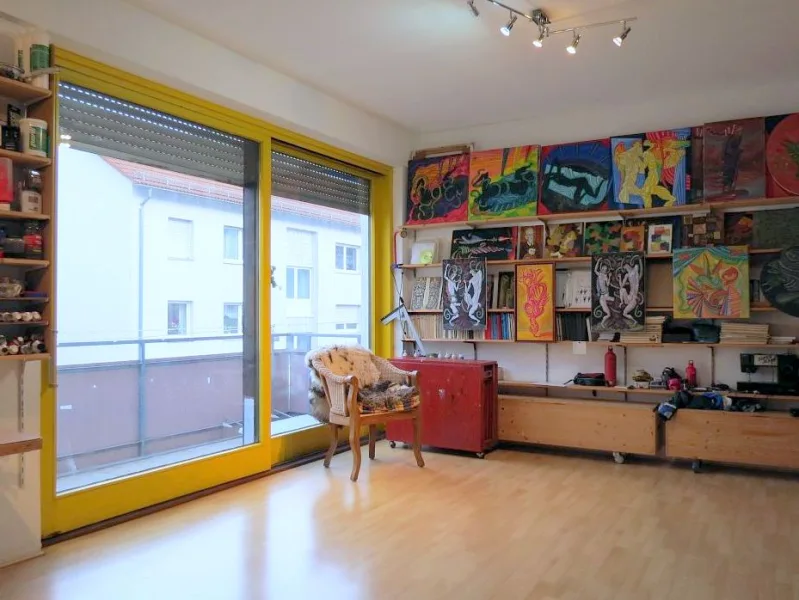 Atelier - Wohnung kaufen in Ulm - Atelierwohnung, zwei Zimmer, zentrumsnah