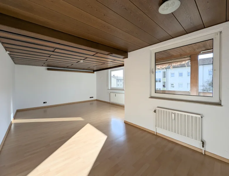 Wohn- und Essbereich - Wohnung mieten in Ulm - Großzügige Wohnung mit Loggia in Ulm-Böfingen zum fairen Preis!