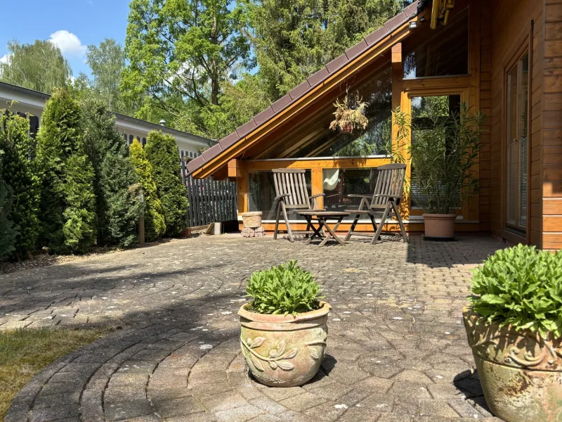 geschützter Terrassenbereich am Wohnwintergarten